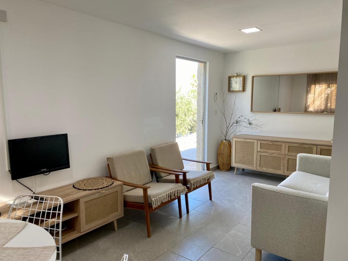 Ammos Luxury Suits And Residences Peyia Dış mekan fotoğraf
